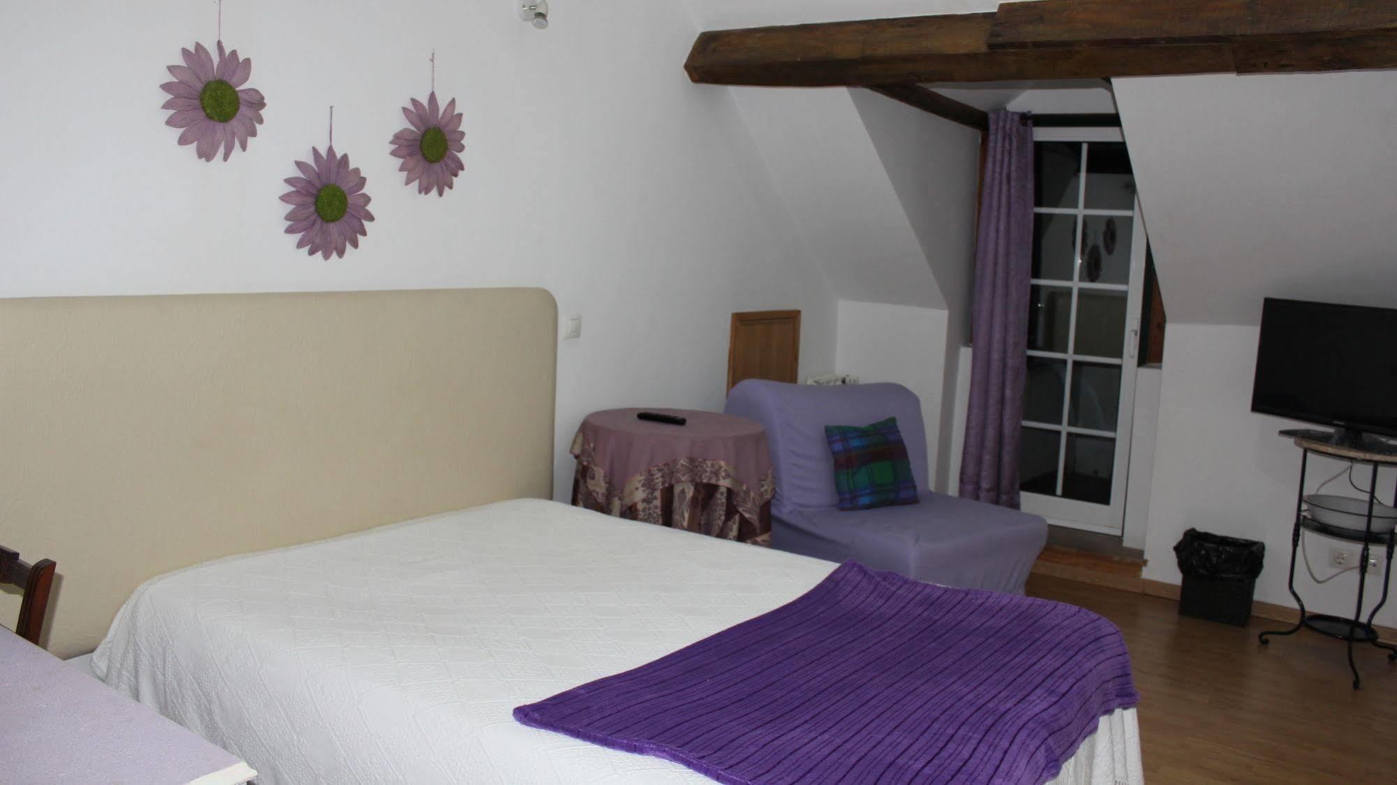 Hotel Solar Dos Lilases Mora Exterior photo